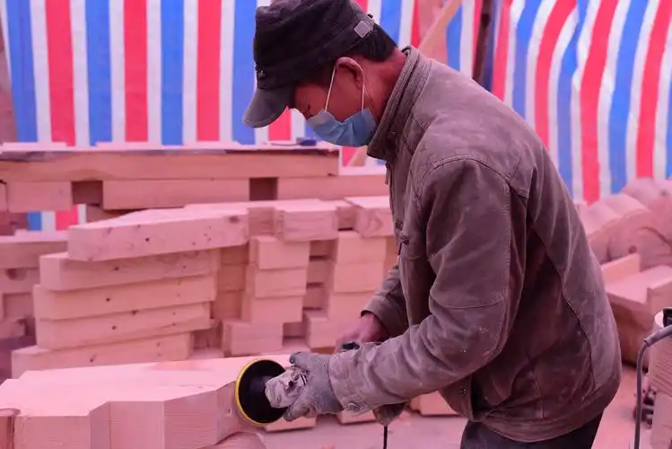 行走在徐州市倒马井文化街区,参观倒马井仿古建筑,见证匠人杰作