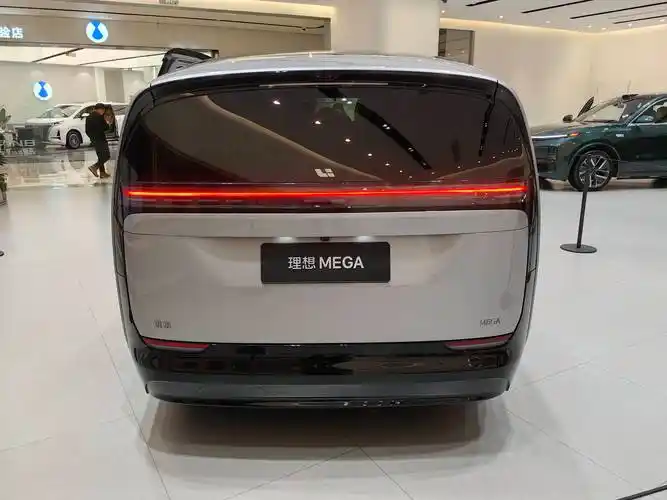 实拍理想mega,分享真实感受_搜狐汽车_搜狐网