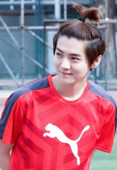 小辫_易烊_男生