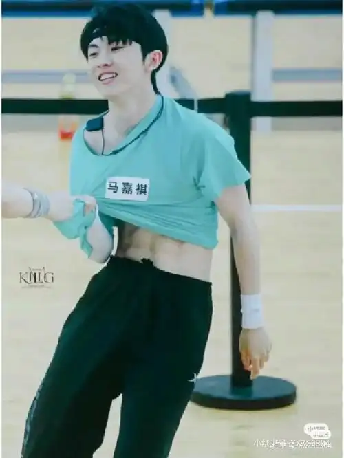 时代少年团腹肌