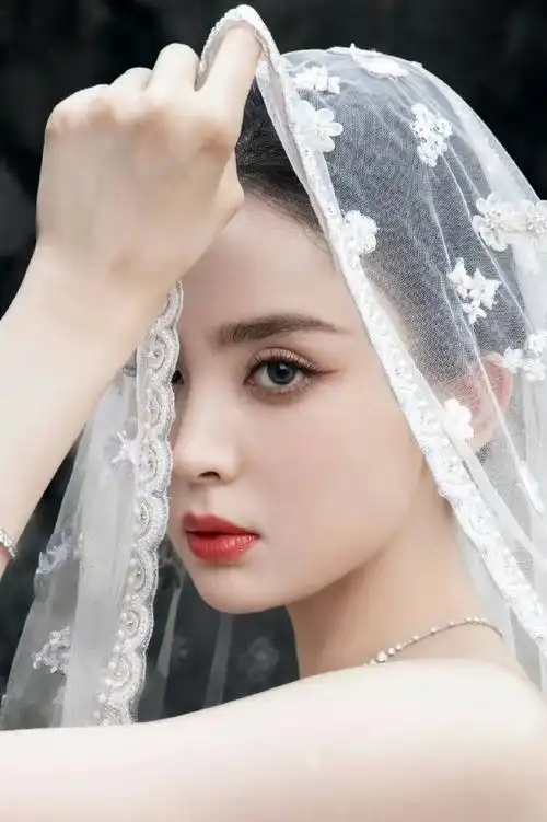 古力娜扎希腊女神妆##娜扎请和我结婚##娜扎挂脖珍珠裙