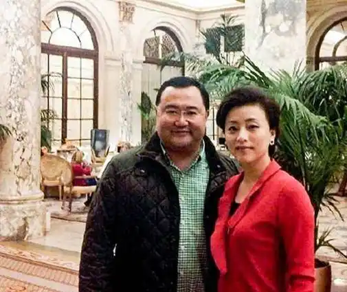 原创本是纯洁女神却钟情于丑男这6位美女明星口味真独特