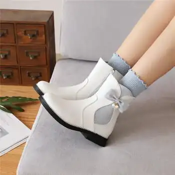 女童马丁靴秋冬季儿童靴子加绒短靴小学生公主棉靴女孩皮靴中大童白色