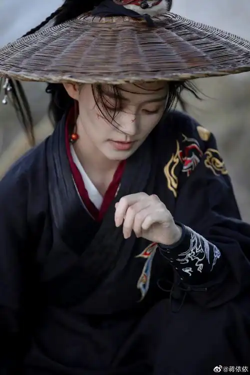 快点演古装吧 真的很爱