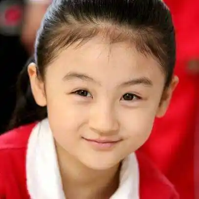 她4岁出道,6岁登上春晚,和赵丽颖搭戏,如今女大十八变成女神!