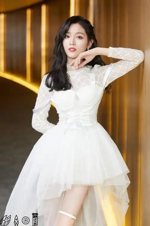 火箭少女101女团灵动优雅写真图片211