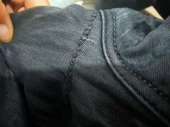 妈妈教我缝裤子