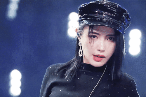 还有之前表演过的许佳琪,孙芮,许杨玉琢,戴萌,可盐可甜的舞台都给我们