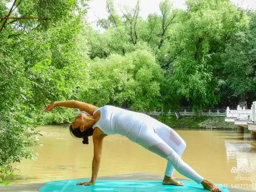 遇见瑜伽,就是遇见最美的你