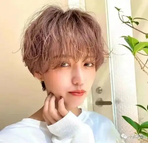 今年超流行的短发摩根纹理烫