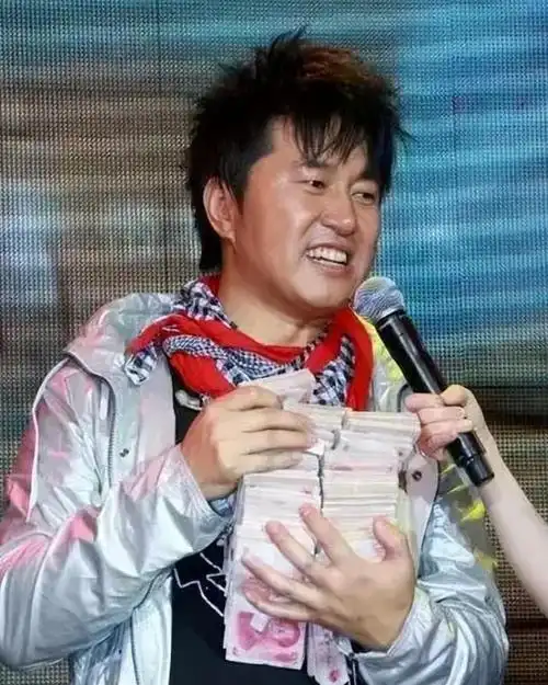 "销声匿迹"的6位歌手:出家,精神病,酒蒙子,2人因吸毒入狱