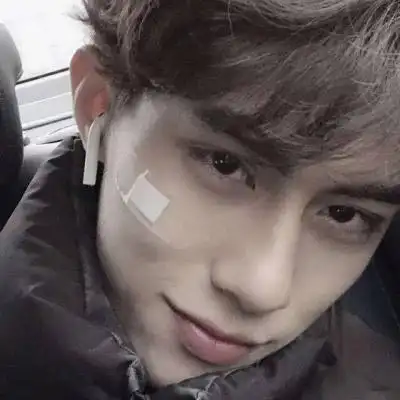 治愈系男生头像笑容 阳光帅气微笑暖心图片 - 男生头像 - 潮人个性网