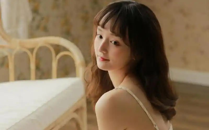 吊带性感尤物私房诱人写真,高清壁纸图片,大陆美女-回车桌面