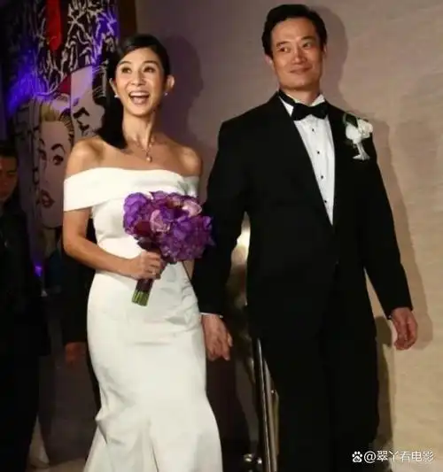 拒绝金城武,不要吴奇隆,嫁个假富豪赔光身家,她却说很幸福