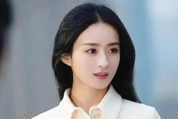 赵丽颖:从跑龙套到一线女星赵丽颖,一个出身普通的农村家庭,从小生活