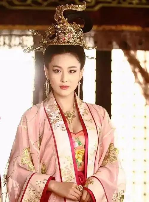 张馨予的绝美生图|妲己|杨幂|美女|古装_网易订阅