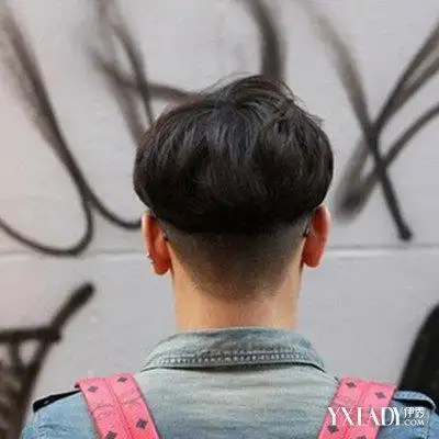 上蓬松蘑菇头发型简单的小男生蘑菇头做出不一样的梳发