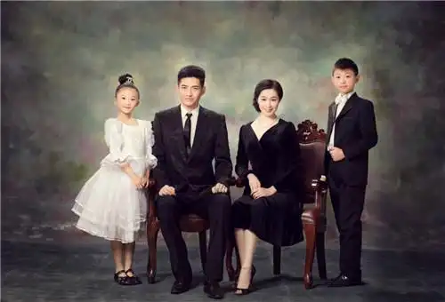 全家福婚纱照怎么拍好看4人全家福婚纱照图片欣赏