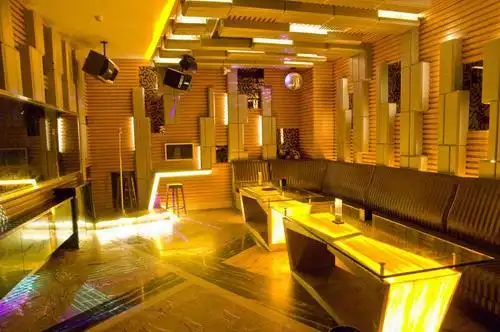 西安最好耍最著名的ktv荤场推荐/西安最有特色最奢华的ktv消费咨询