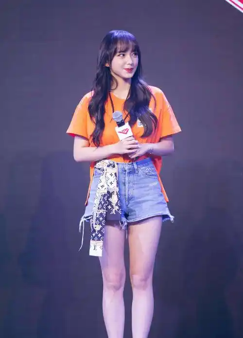 程潇的穿法很"遮肉",扬长避短13_身材_女明星_体重