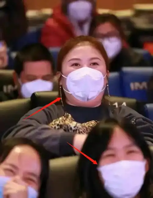 沈腾老婆近照胖成圆球,结婚6年发福变丑,她究竟经历了啥?