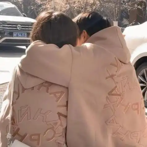 抖音超火的情侣头像2022的新款的真人