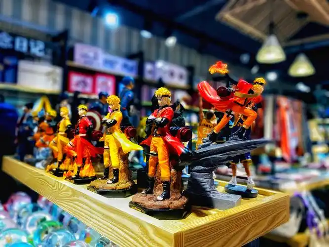 精品店,芭比娃娃,灌篮高手,火影忍者手办
