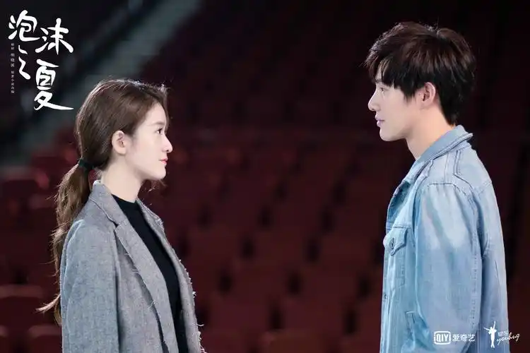 《泡沫之夏》今晚收官 张雪迎秦俊杰黄圣池因爱蜕变