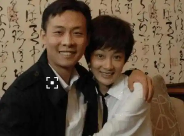 带着儿子二婚嫁影帝张译如今18年过去才知道她嫁得有多值