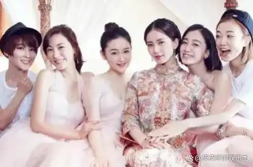四,陶昕然的伴娘团陈妍希的伴娘团星光熠熠,包括陈乔恩,钟欣潼,胡冰卿