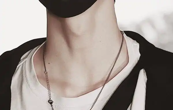 喉结 锁骨赞回应庄凡心(不烦心2021-05-06 02:21:44赞回应庄凡心(不