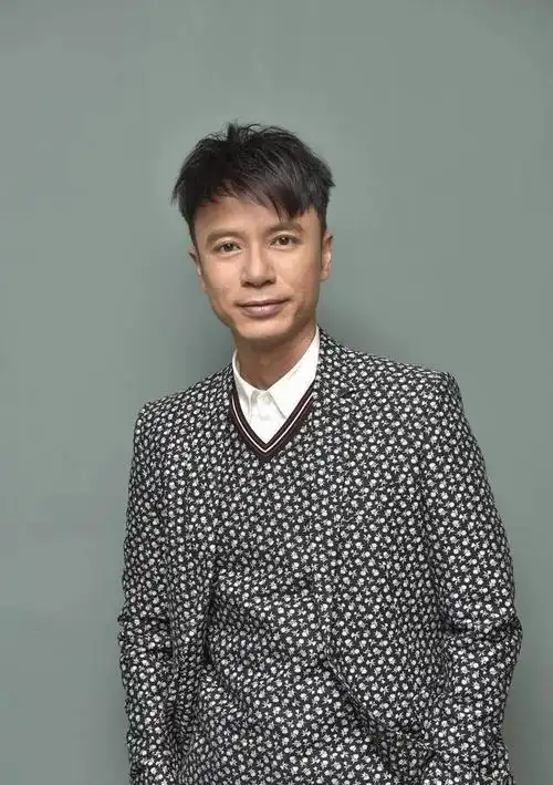 香港歌手男歌手名单,港台男歌手(香港乐坛十大唱功好的男歌手)