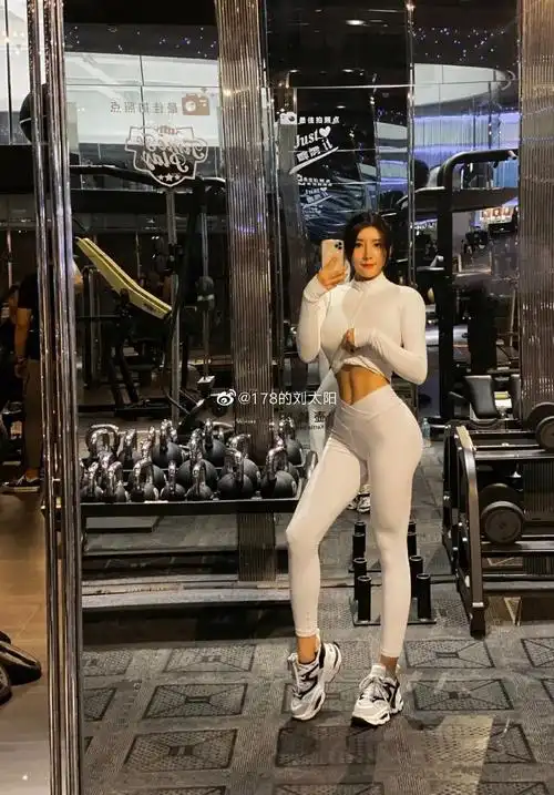 178刘太阳cos蜘蛛侠这身材谁扛得住