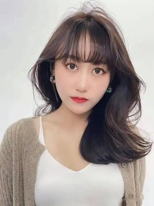 入秋爆款"搭肩烫"烫起来(45款)_发型