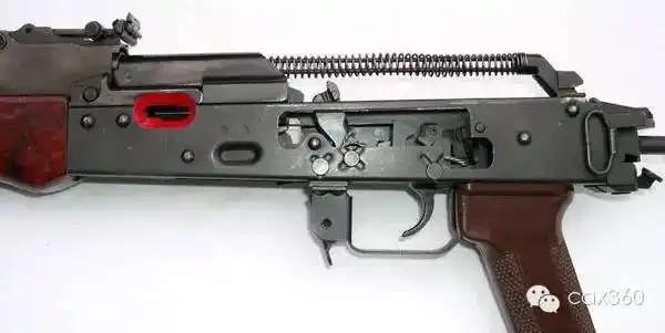 生产的ak系列突击步枪,其以质量出众而闻名▲几种典型的ak47/akm型7