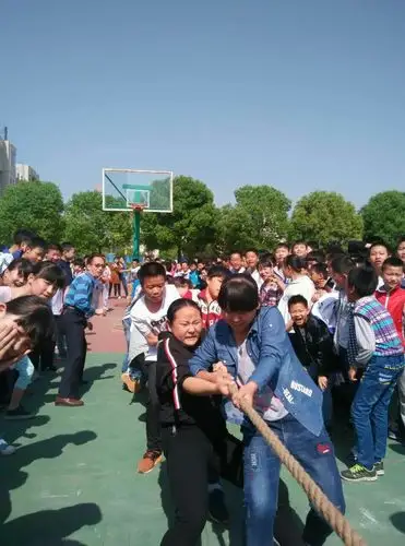 校园文艺炫学子风貌 多彩舞台燃青春激情 ——司马光中学举行校园文化