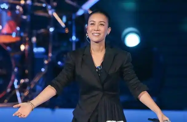 被20岁「天才灵魂新声」的吕彦良大喊:「我妈特别超级喜欢你」,那英