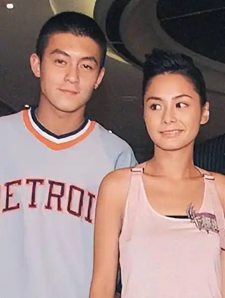 原创3000张艳照门阿娇与冠希的情感纠葛她真的是傻白甜