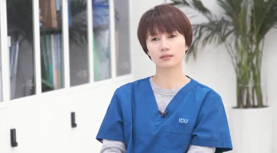 《中国医生》发布女性力量特辑,袁泉,周也,冯文娟,雅玫,杨祺如,梅婷