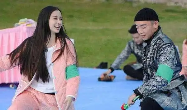 郑恺杨颖是什么关系,杨颖跟郑恺真实关系-图片大观-奇异网