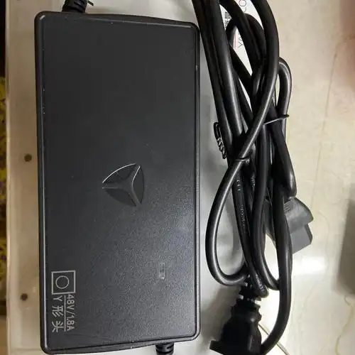 雅迪电动车电瓶车原装充电器48v60v72v铅酸电池国标轻摩通配定制60v32