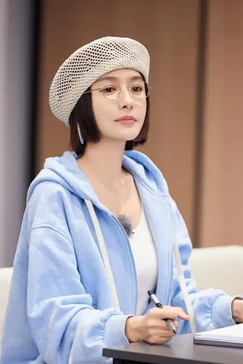 秦岚超话#秦岚花儿与少年#克罗地亚之旅结束,恭喜"秦导"圆满完成任务!