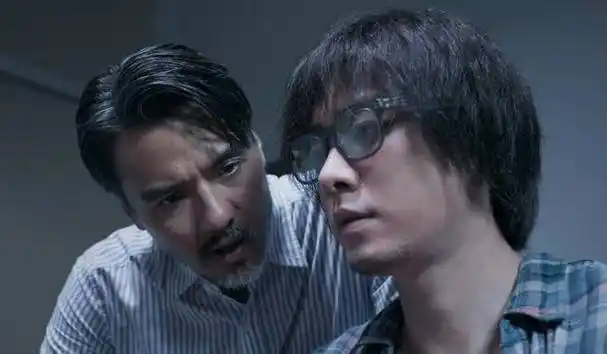 首播拿下3个冠军,李易峰新剧首波口碑出炉:高出预期_骆翔_身份_陈陌