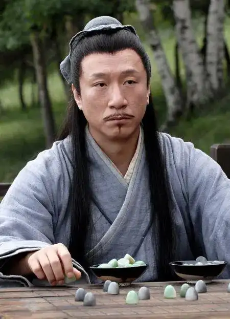 被大家吐槽丑的古装造型,麻烦黑皮脸长的男艺人可以放过古装|孙红雷