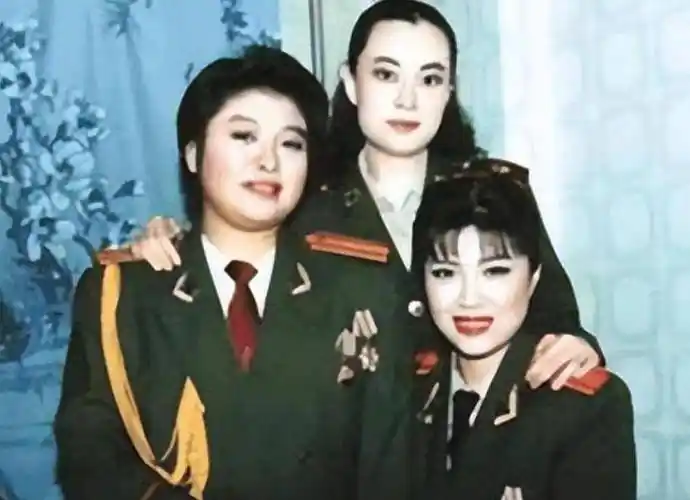 华语乐坛"殿堂级"女歌手:韩红进不了前五,徐小凤屈尊第二_谭晶_郭兰英