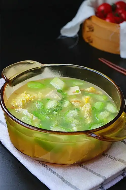 丝瓜豆腐汤