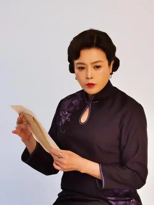 丁嘉丽谈孙红雷泪流满面(为孙红雷向导演下跪)(22)