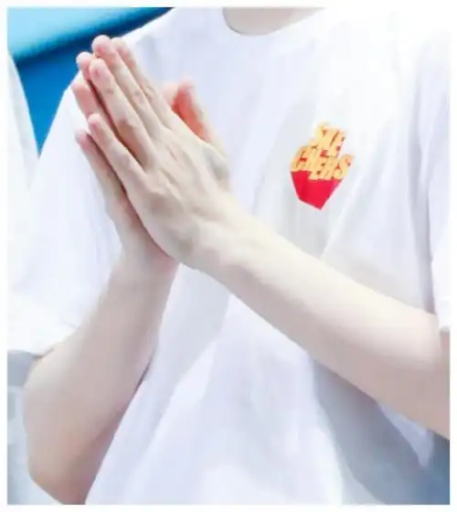 200219手控速来报道品一品范丞丞肤如凝脂的一双美手