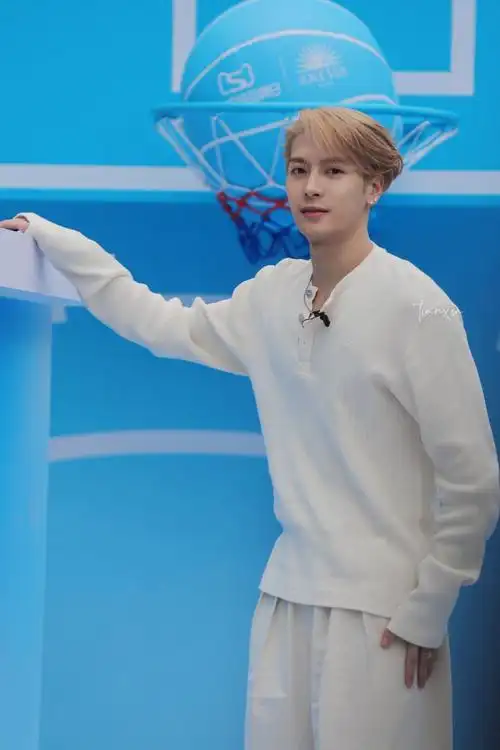 ◤甜虾饭拍🦐250221@王嘉尔 安热沙活动2⃣️◢