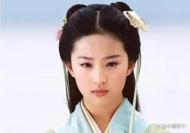 怪不得刘亦菲从来不接清宫剧,当她换上甄嬛装,网友:直接大结局